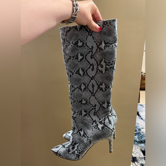 NWOT Steve Madden Kathleen Natural Snakeskin Boot - Picture 3 of 6